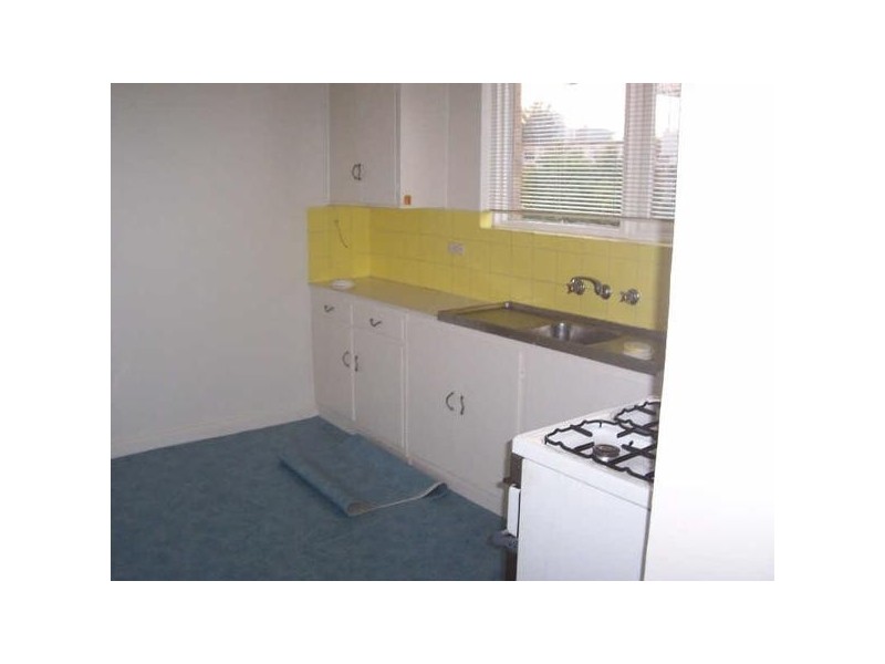 9/19  Pine Avenue, Elwood VIC 3184