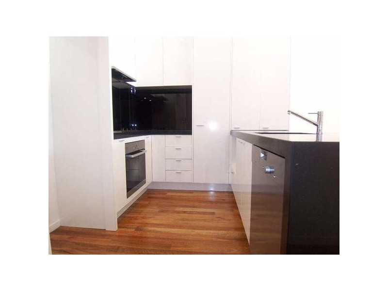 02/2  Albert Street, St Kilda VIC 3182