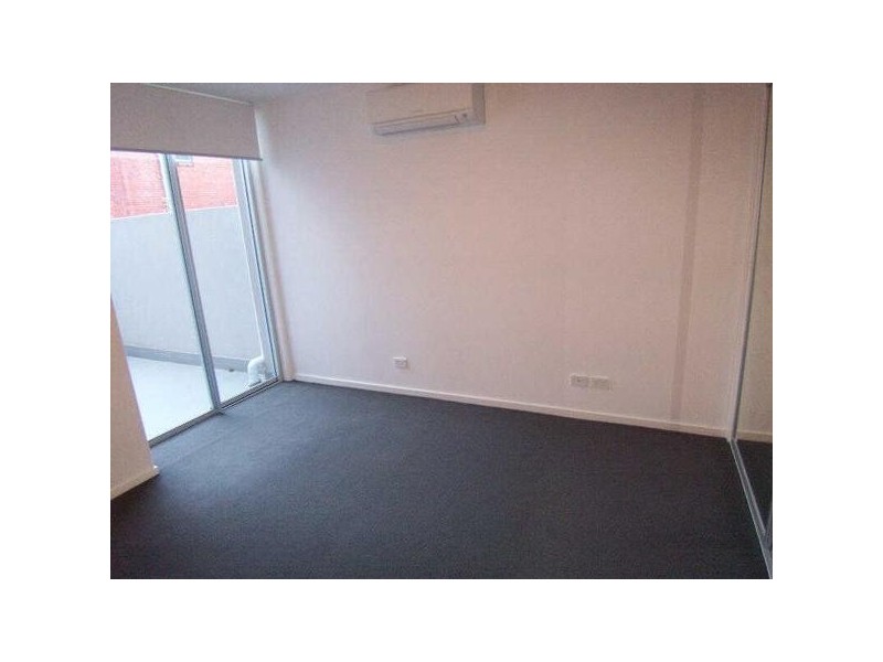 02/2  Albert Street, St Kilda VIC 3182