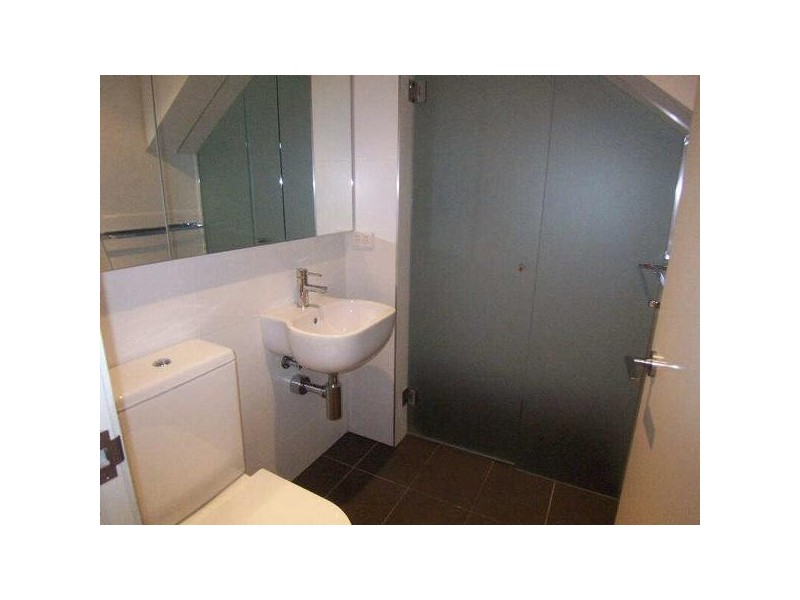 02/2  Albert Street, St Kilda VIC 3182