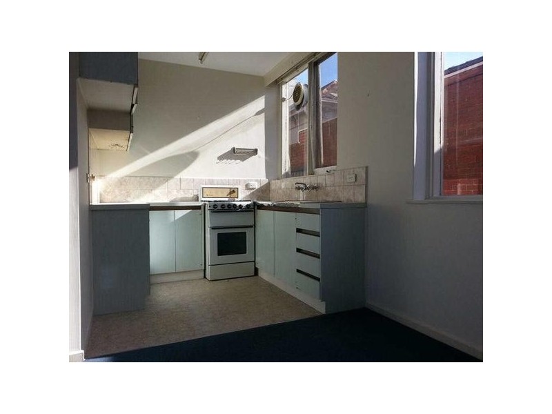 9/72  Barkly Street, St Kilda VIC 3182