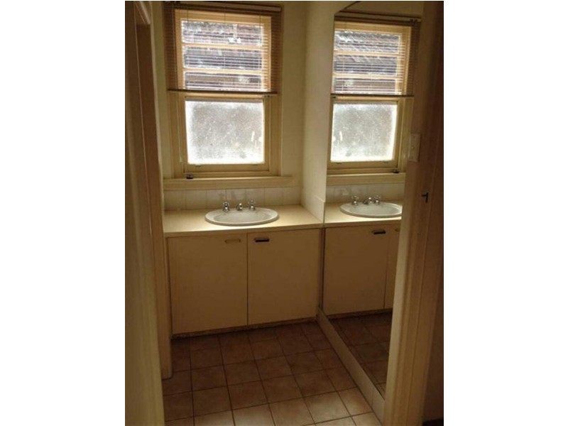 4/30  Mitford Street, St Kilda VIC 3182