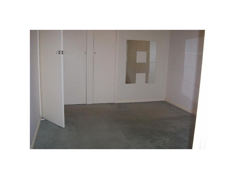 2/59  Queens Road, Melbourne VIC 3000