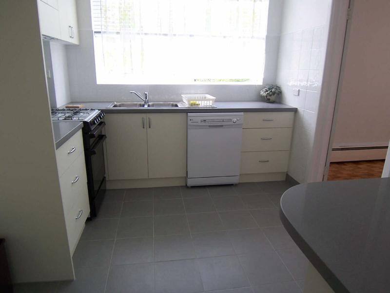 10/76  Westbury Street, St Kilda East VIC 3183