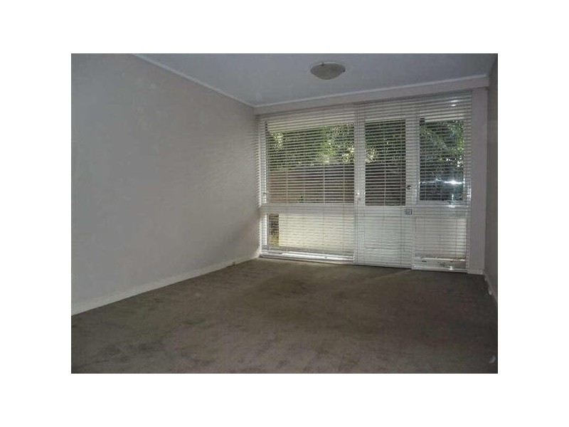 14/19  Robe Street, St Kilda VIC 3182