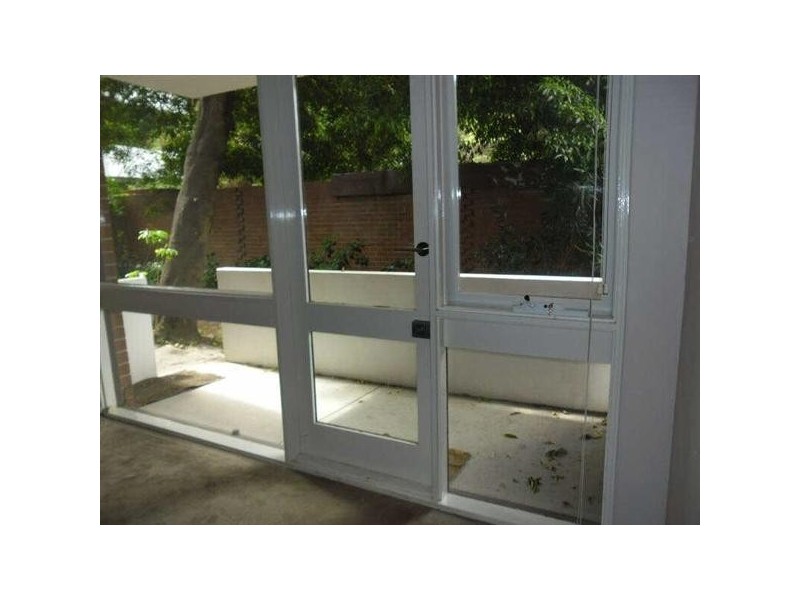 14/19  Robe Street, St Kilda VIC 3182