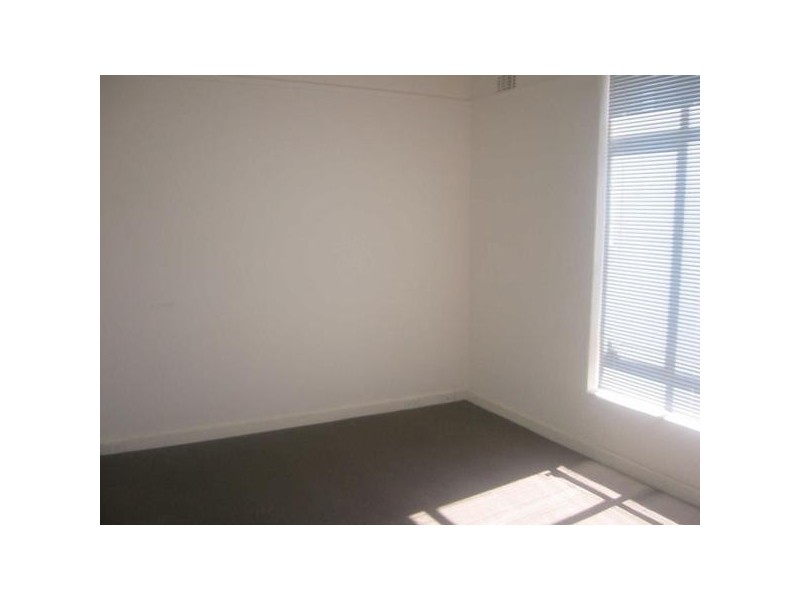 19/8  Louise Street, Melbourne VIC 3000