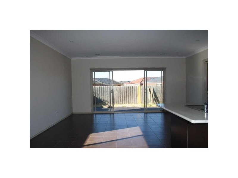 2/25  West Meadows Lane, Truganina VIC 3029