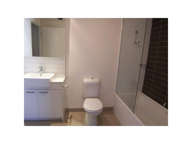 10D/12  Marine Pde, St Kilda VIC 3182