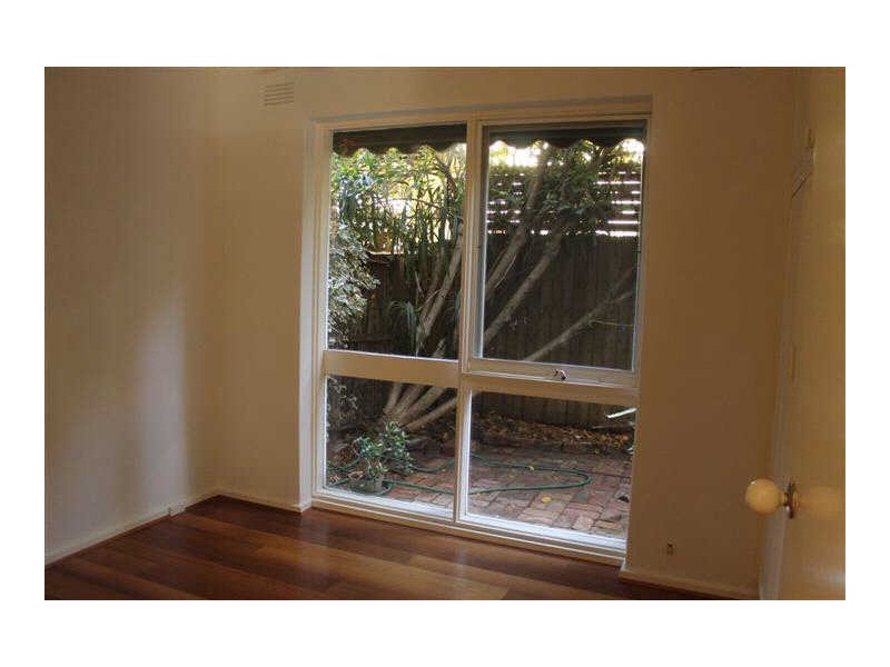 1/108  Park Street, St Kilda VIC 3182