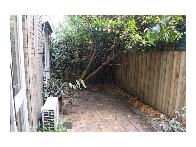 1/108  Park Street, St Kilda VIC 3182