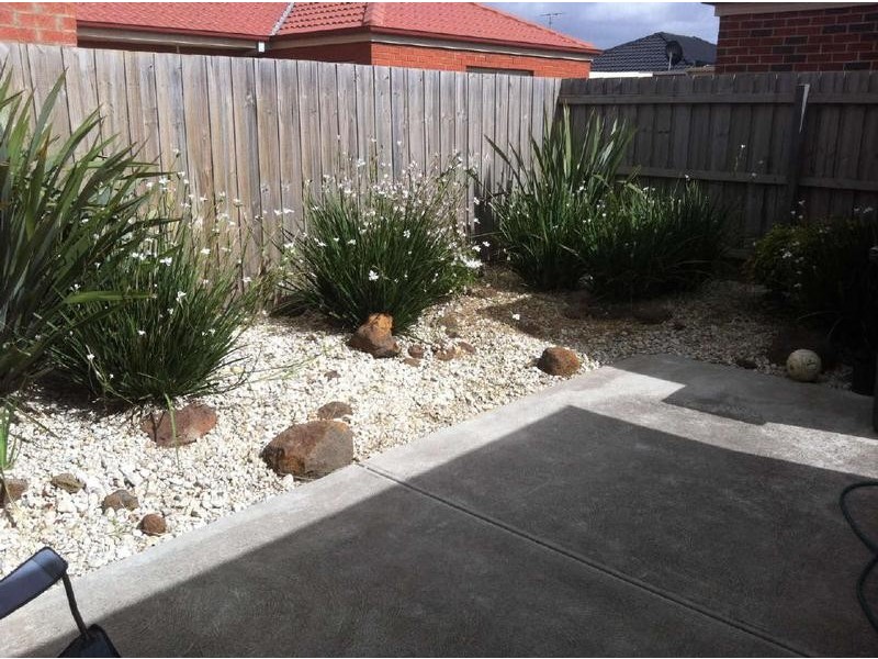 1/24  Swinburne Court, Truganina VIC 3029