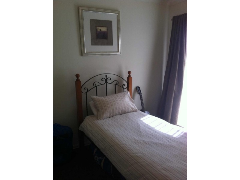 1/24  Swinburne Court, Truganina VIC 3029