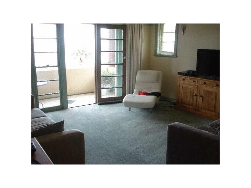 16/18-20  The Esplanade, St Kilda VIC 3182