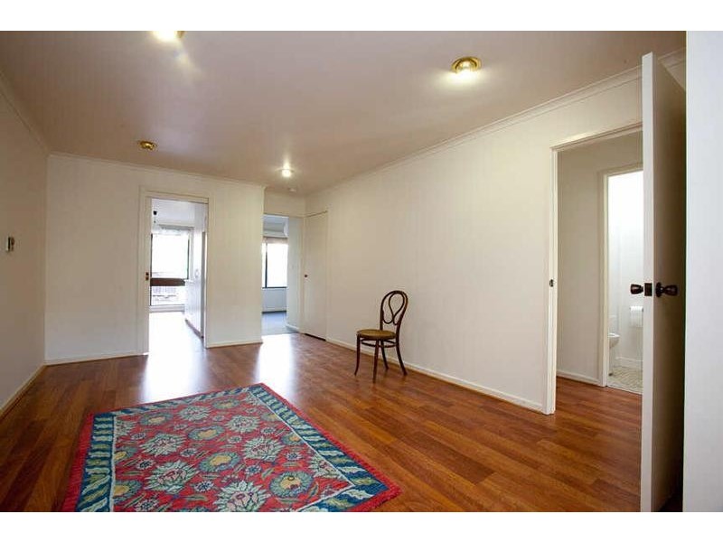 9  Neptune Street, St Kilda VIC 3182