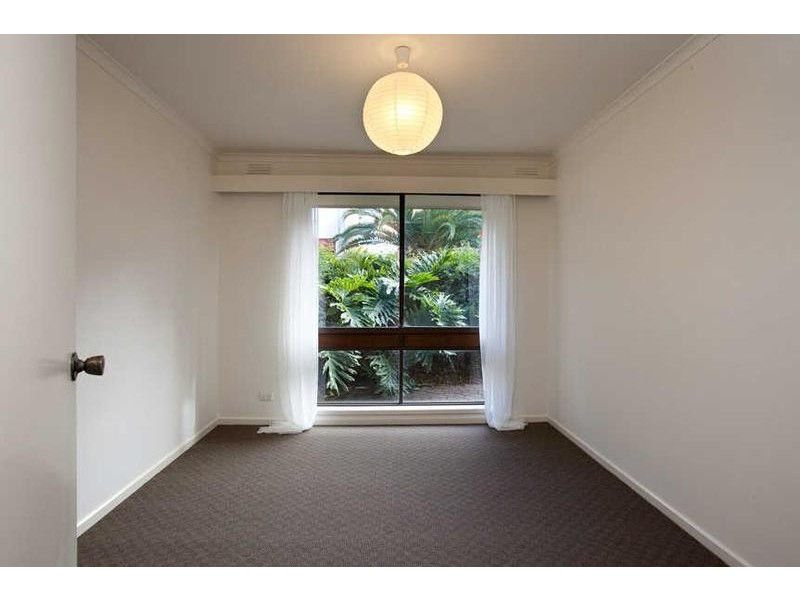 9  Neptune Street, St Kilda VIC 3182