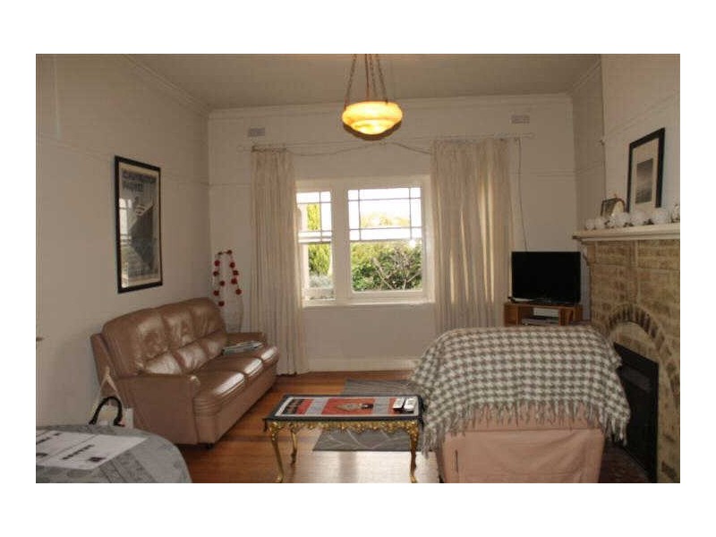 1/2  Balaclava Road, St Kilda East VIC 3183