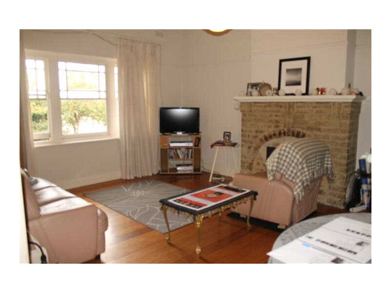 1/2  Balaclava Road, St Kilda East VIC 3183