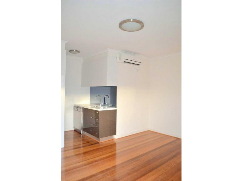 8/93  Argyle Street, St Kilda VIC 3182