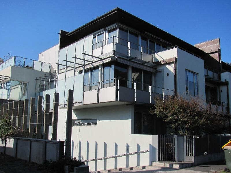 2/12  Blessington Street, St Kilda VIC 3182