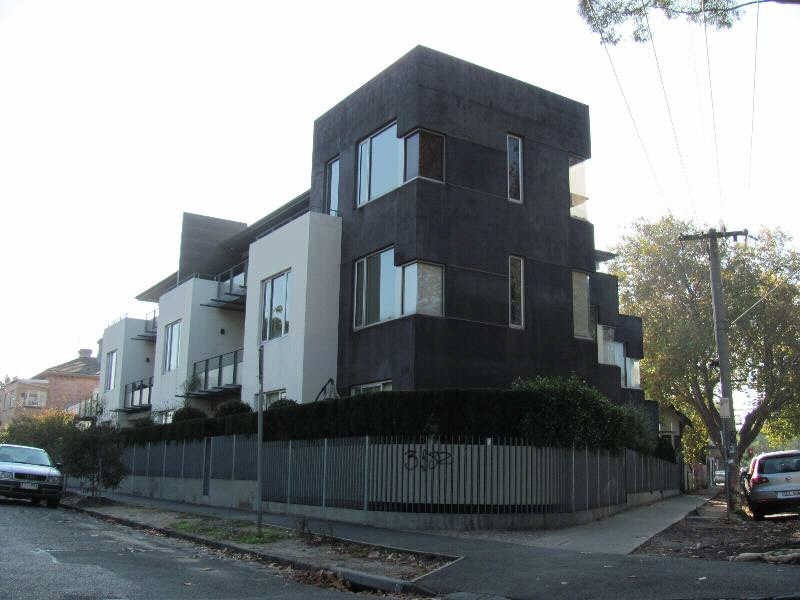 2/12  Blessington Street, St Kilda VIC 3182