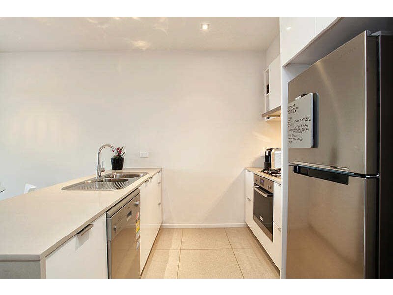 208/20  Pier Lane, Maribyrnong VIC 3032