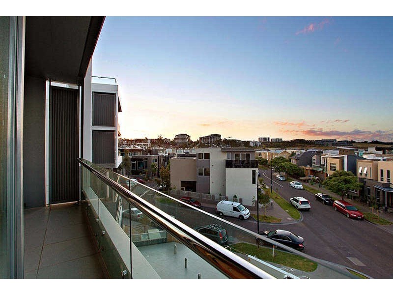 208/20  Pier Lane, Maribyrnong VIC 3032