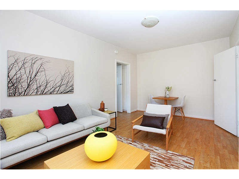 8/1  Celeste Court, St Kilda East VIC 3183