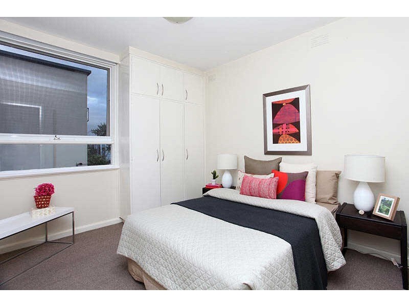 8/1  Celeste Court, St Kilda East VIC 3183