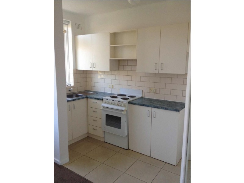 2/56  Carlisle Street, St Kilda VIC 3182