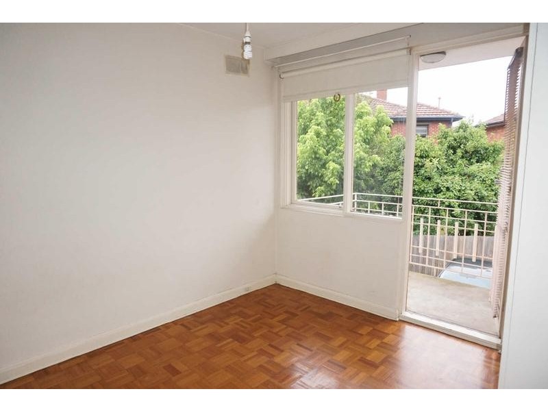 12/170  Barkly Street, St Kilda VIC 3182