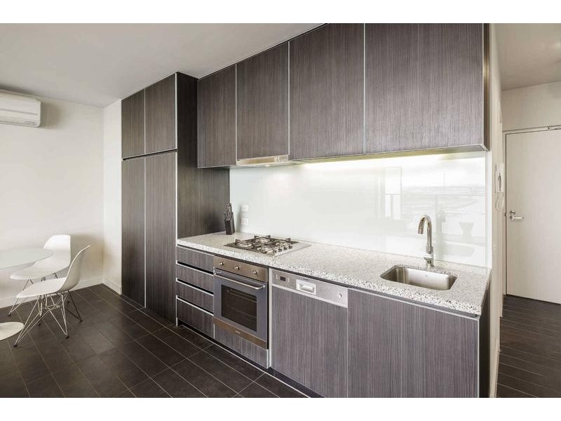 2013/673  La Trobe Street, Docklands VIC 3008