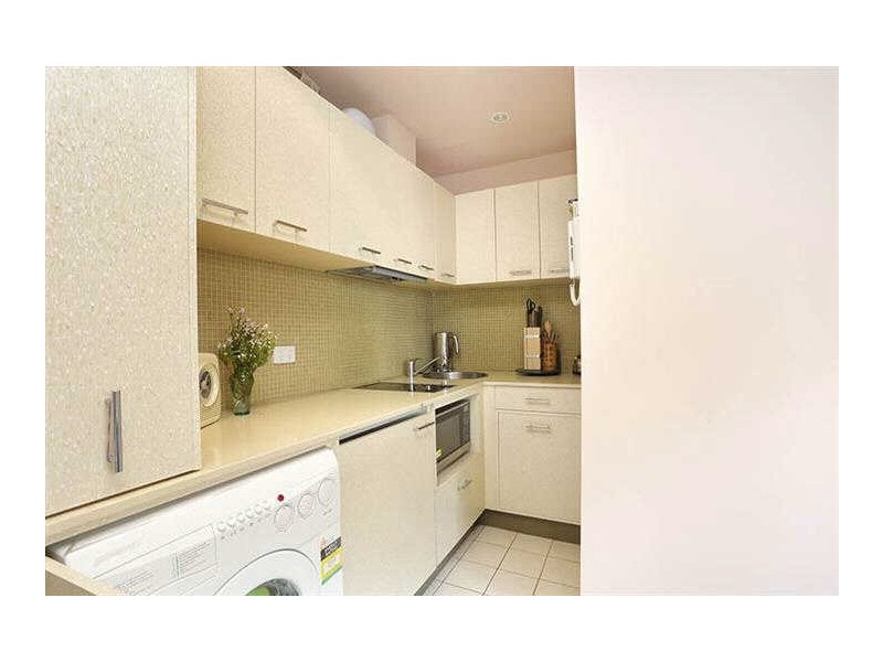 104/64  Wellington Street, St Kilda VIC 3182