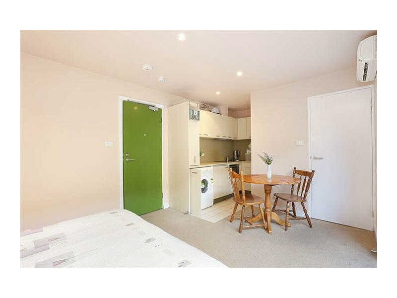 104/64  Wellington Street, St Kilda VIC 3182