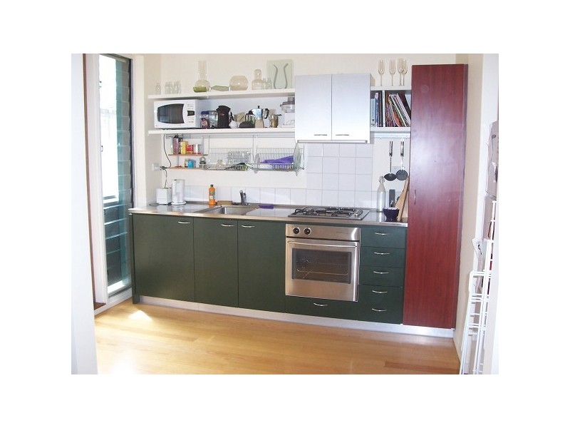 2/28 Carlisle Street, St Kilda VIC 3182