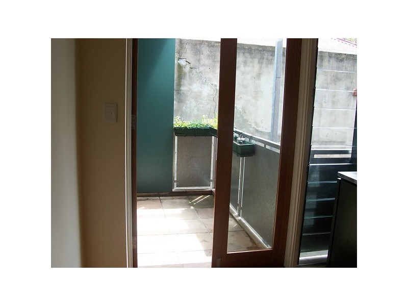 2/28 Carlisle Street, St Kilda VIC 3182