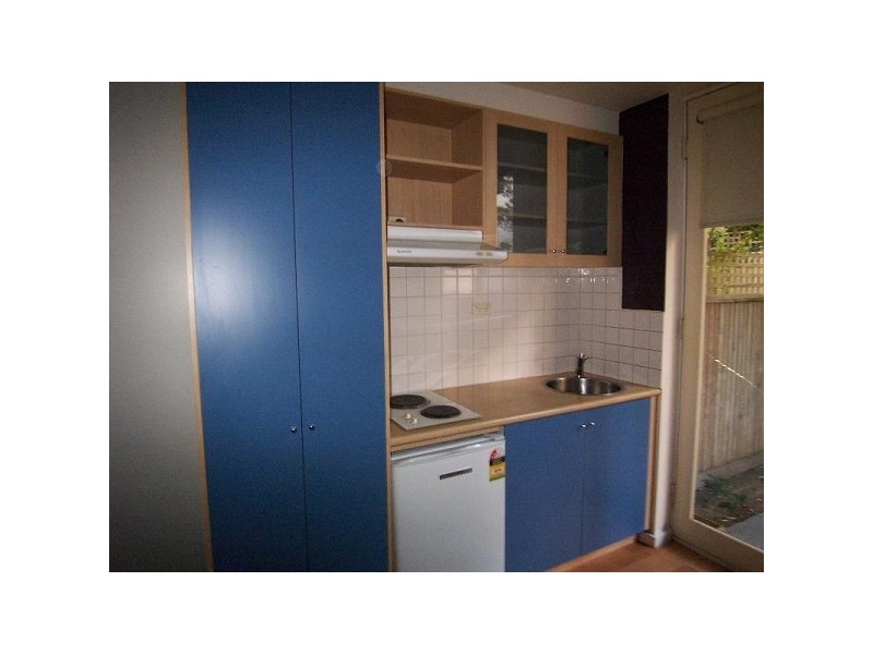 4/15 Acland Street, St Kilda VIC 3182