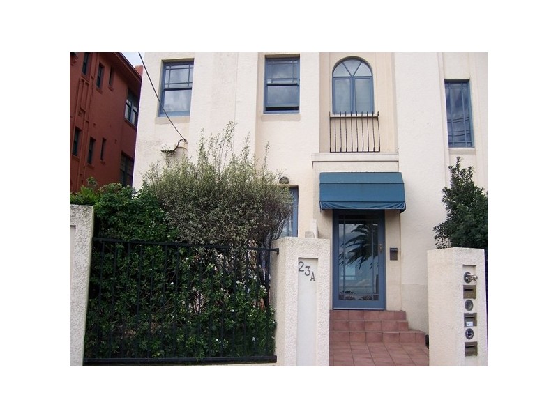 2/23A Esplanade, St Kilda VIC 3182