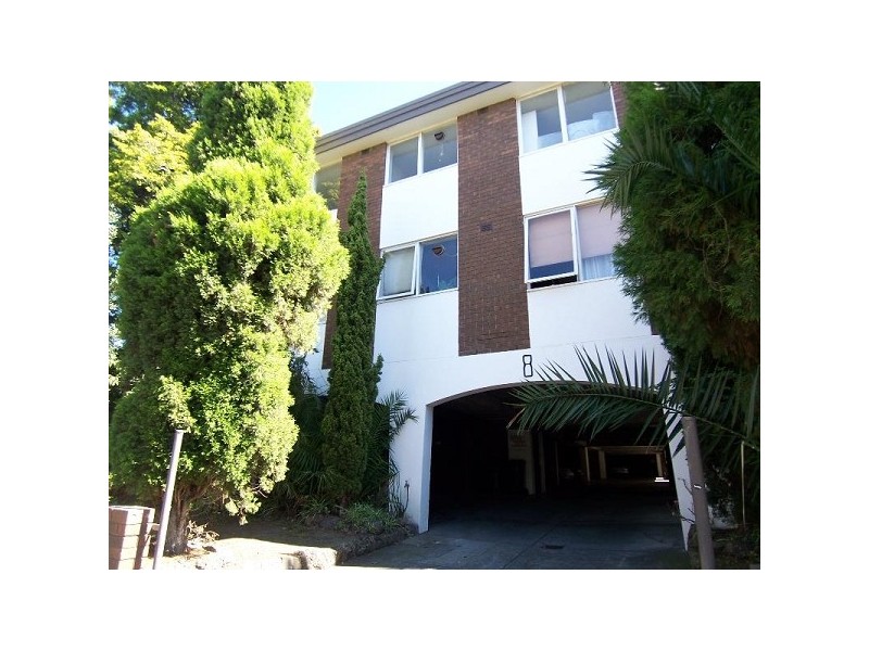 12/8 Robe Street, St Kilda VIC 3182