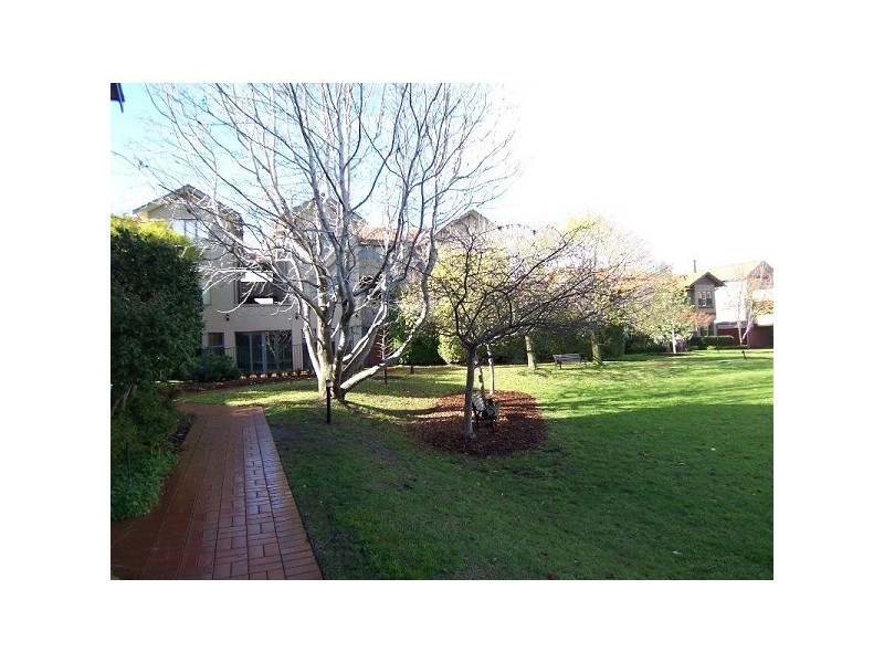 8/8 Ardoch Avenue, St Kilda East VIC 3183