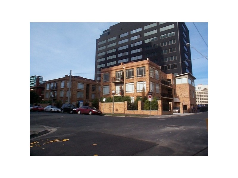 2/8 Louise Street, Melbourne VIC 3000