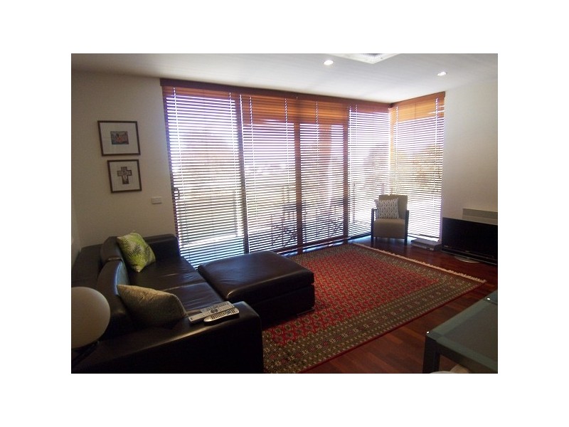 22/129 Ormond Esplanade, Elwood VIC 3184