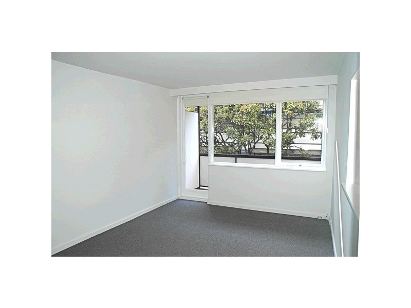 4/287 Barkly Street, St Kilda VIC 3182