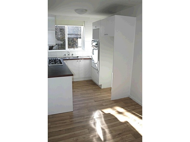 4/287 Barkly Street, St Kilda VIC 3182