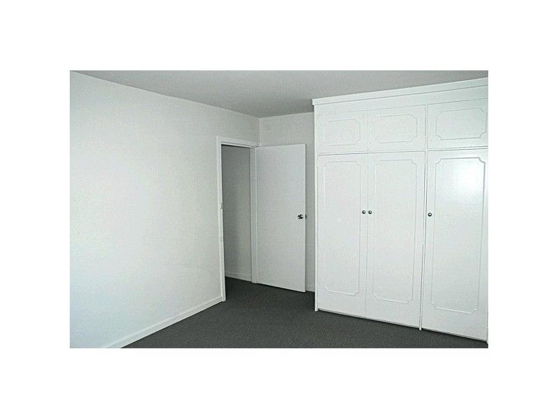 4/287 Barkly Street, St Kilda VIC 3182