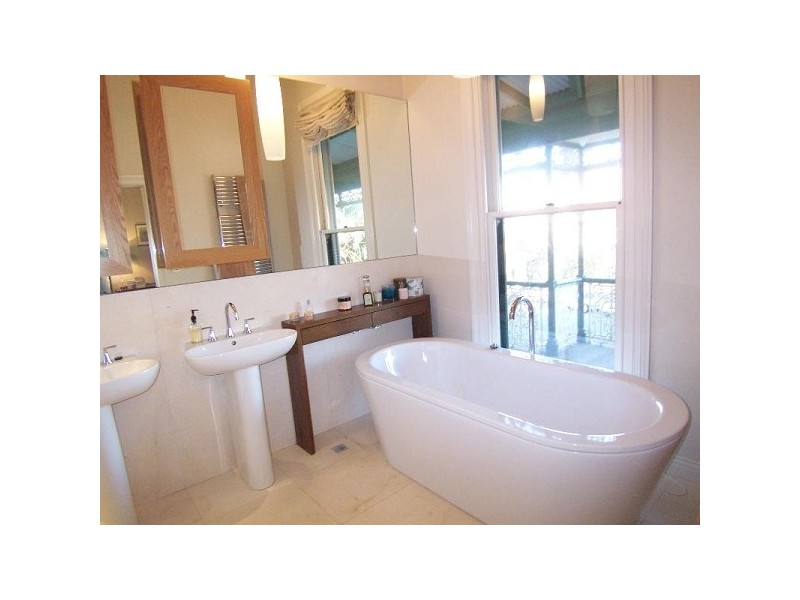 28 Robe Street, St Kilda VIC 3182