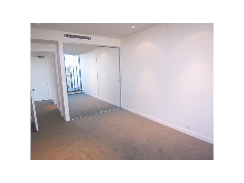 1008/55 Queens Road, Melbourne VIC 3004