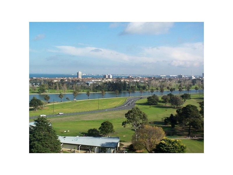 1008/55 Queens Road, Melbourne VIC 3004