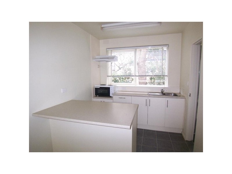 15/4 Wando Grove, St Kilda VIC 3182