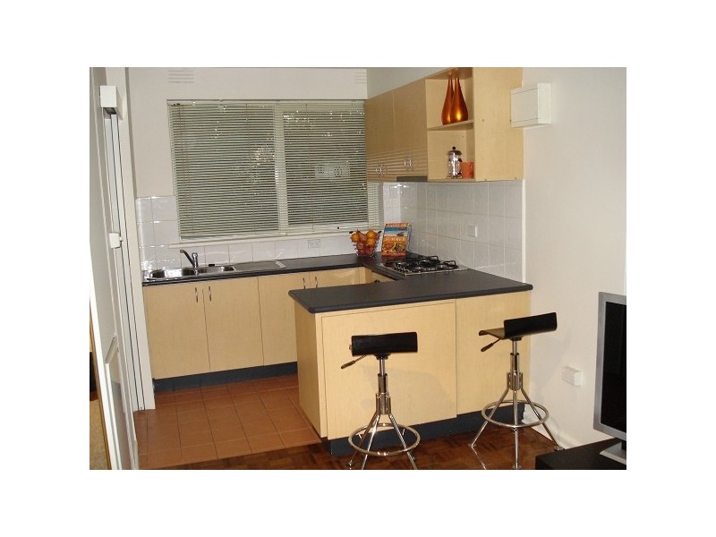 16/4 Wando Grove, St Kilda East VIC 3183